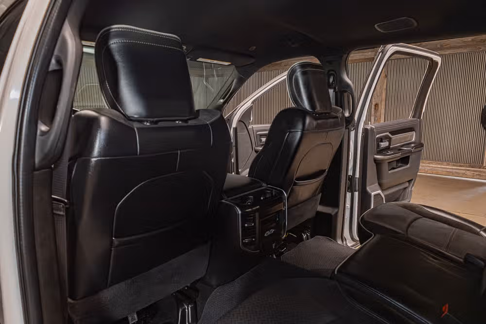 2020 Ram 3500 Laramie Crew Cab Image 26