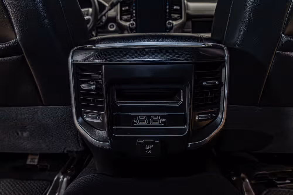 2020 Ram 3500 Laramie Crew Cab Image 27