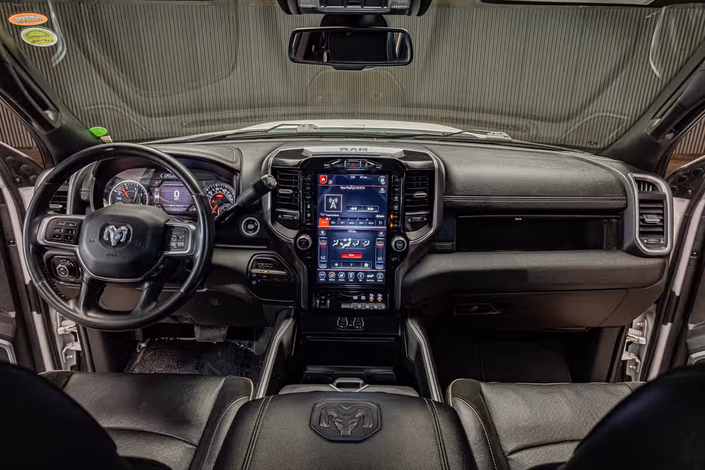 2020 Ram 3500 Laramie Crew Cab Image 20