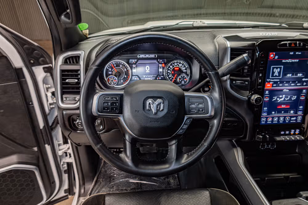 2020 Ram 3500 Laramie Crew Cab Image 18
