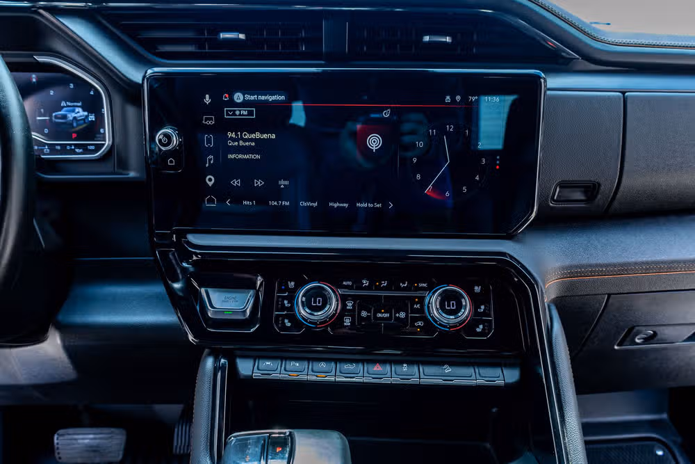 2023 GMC Sierra 1500 AT4 Crew Cab Image 24