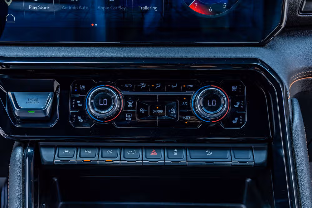 2023 GMC Sierra 1500 AT4 Crew Cab Image 27