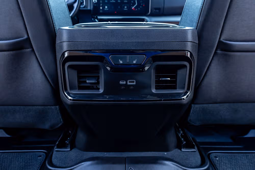 2023 GMC Sierra 1500 AT4 Crew Cab Image 33