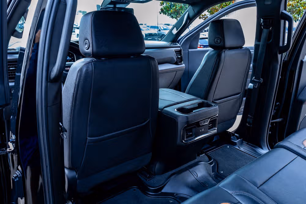 2023 GMC Sierra 1500 AT4 Crew Cab Image 34