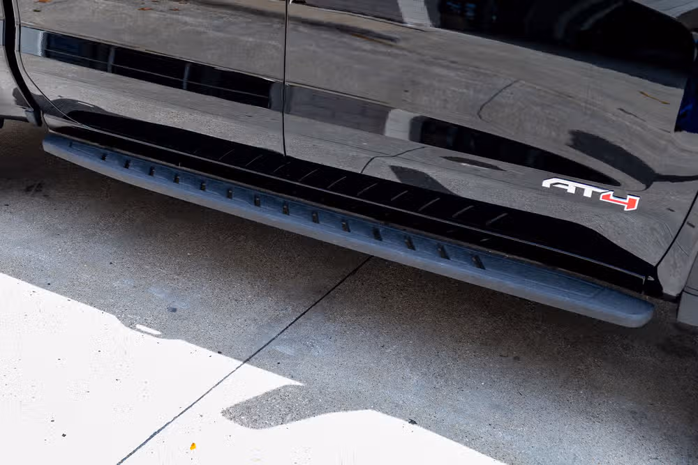 2023 GMC Sierra 1500 AT4 Crew Cab Image 13