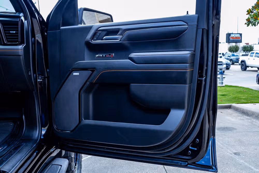 2023 GMC Sierra 1500 AT4 Crew Cab Image 37