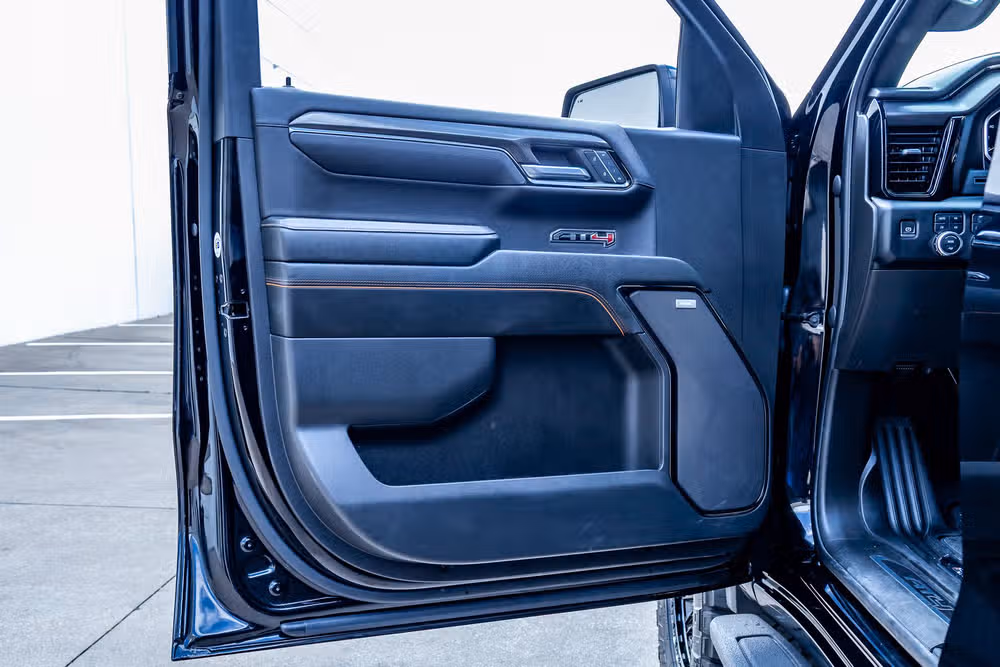 2023 GMC Sierra 1500 AT4 Crew Cab Image 36