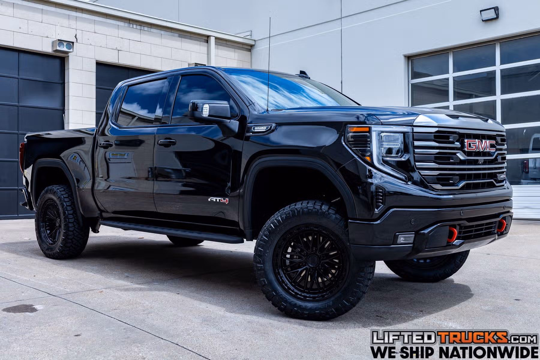 2023 GMC Sierra 1500 AT4 Crew Cab Image 1