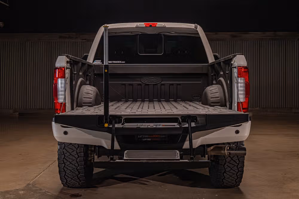 2019 Ford F-250 Super Duty Platinum Crew Cab Image 9