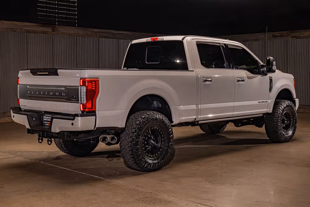 2019 Ford F-250 Super Duty Platinum Crew Cab Image 10
