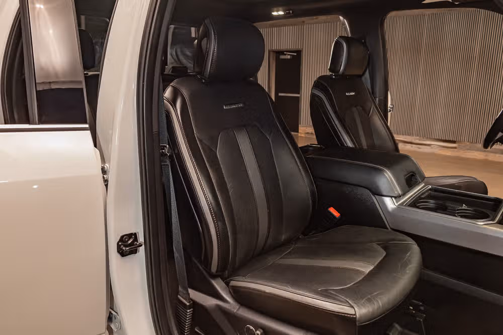 2019 Ford F-250 Super Duty Platinum Crew Cab Image 31