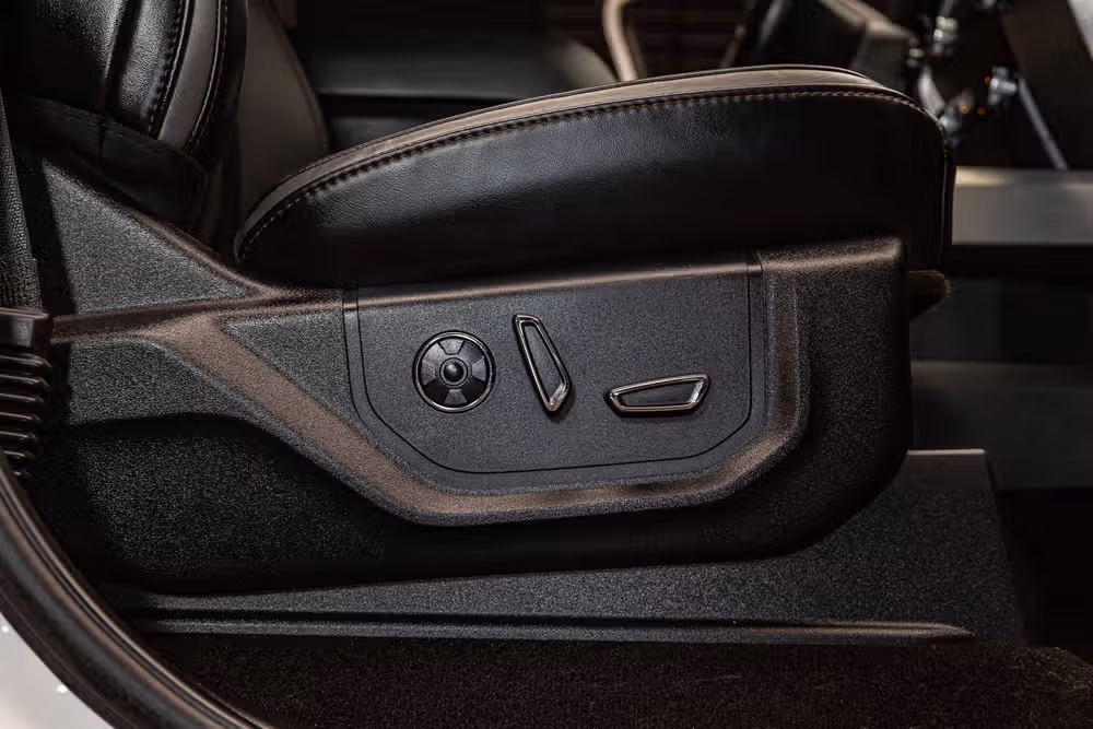 2019 Ford F-250 Super Duty Platinum Crew Cab Image 32