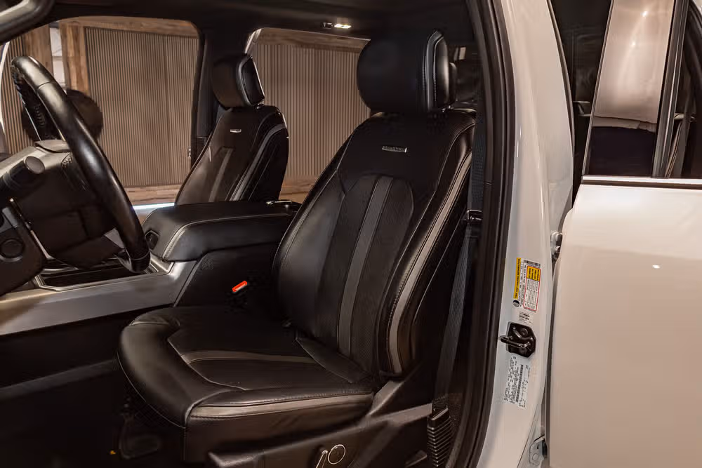 2019 Ford F-250 Super Duty Platinum Crew Cab Image 25