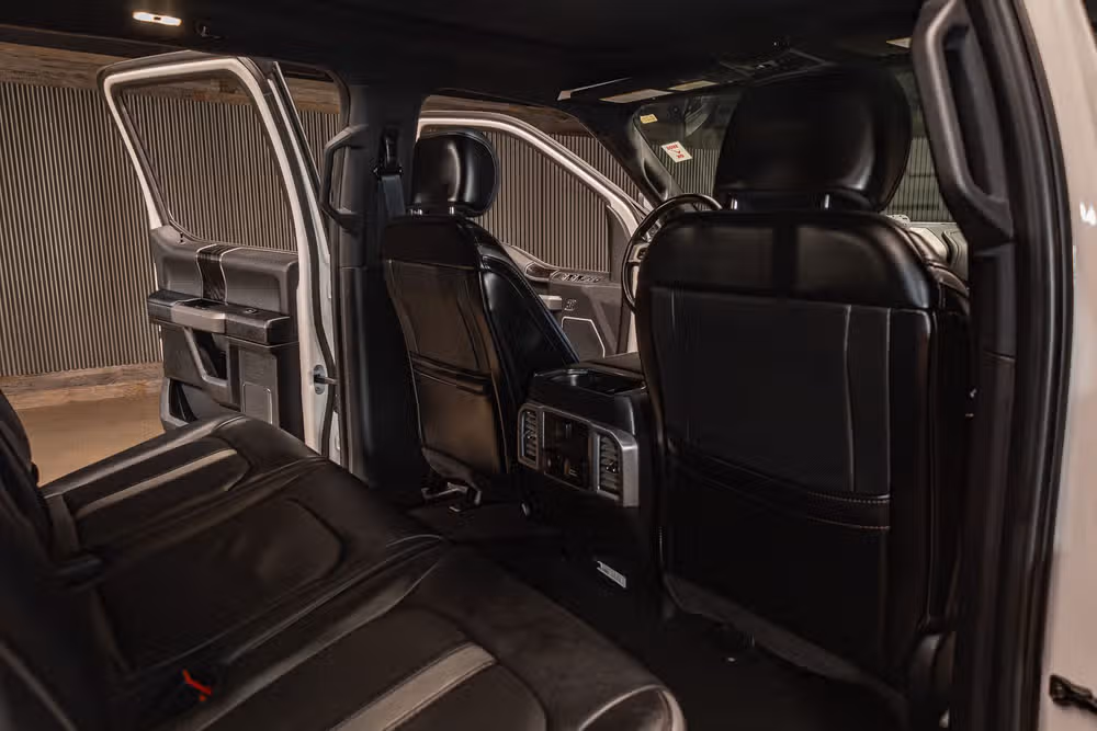 2019 Ford F-250 Super Duty Platinum Crew Cab Image 30