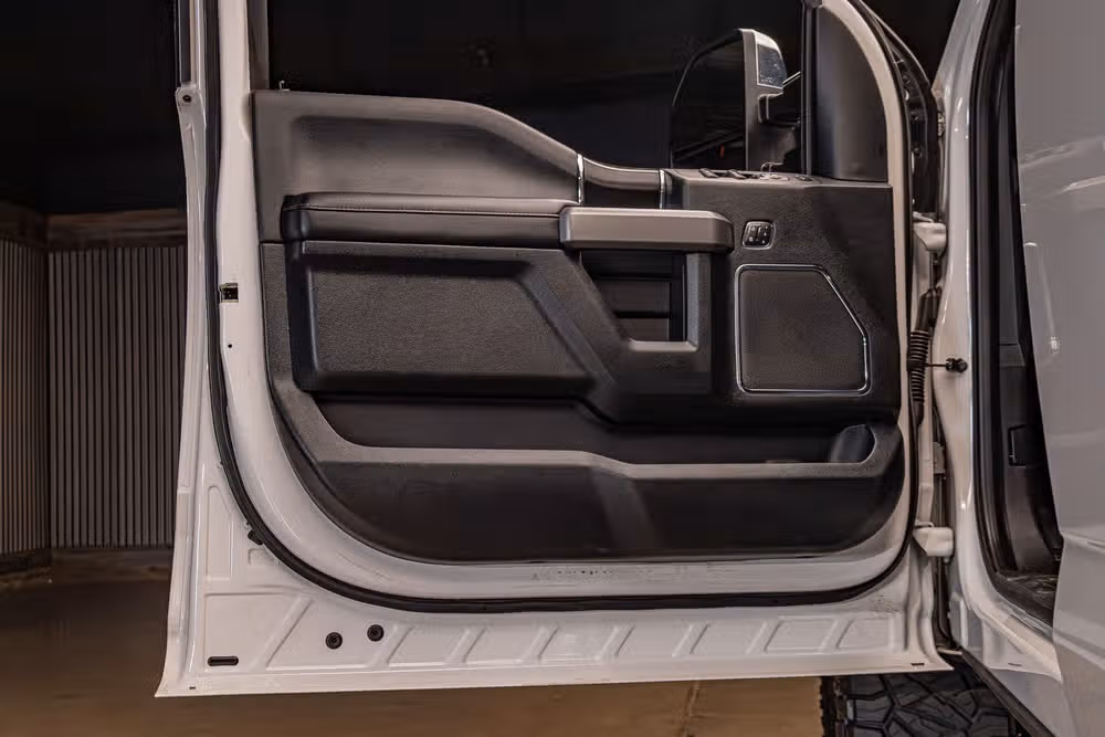 2019 Ford F-250 Super Duty Platinum Crew Cab Image 33