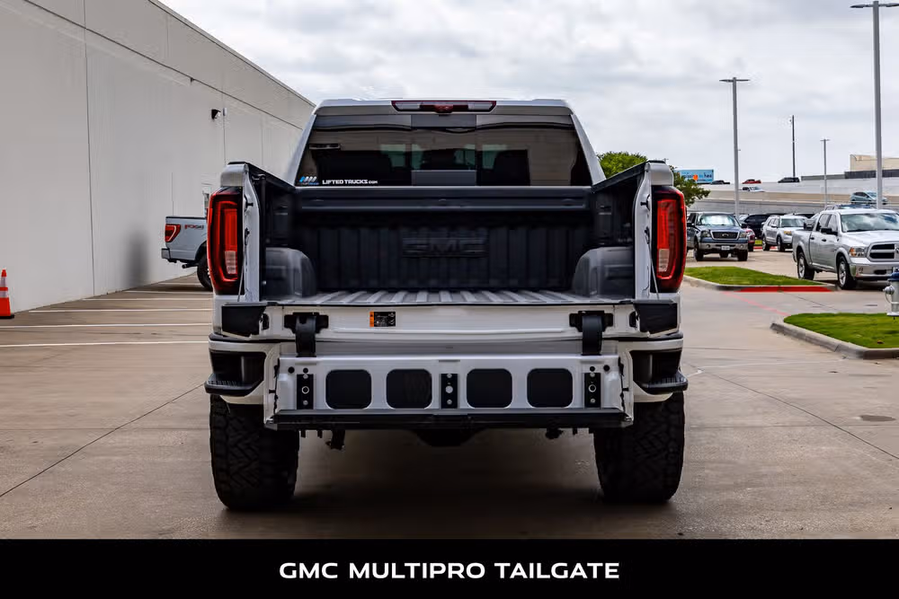 2025 GMC Sierra 1500 Denali Crew Cab Image 9