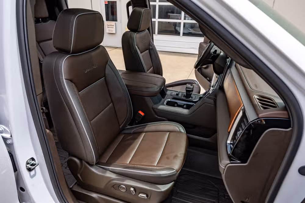 2025 GMC Sierra 1500 Denali Crew Cab Image 32