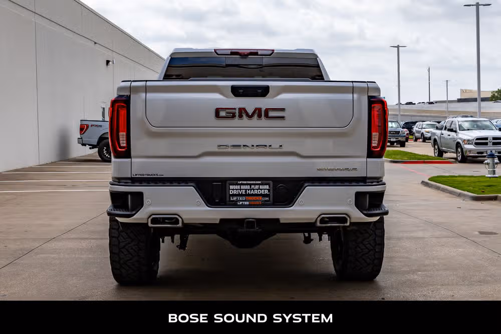 2025 GMC Sierra 1500 Denali Crew Cab Image 8