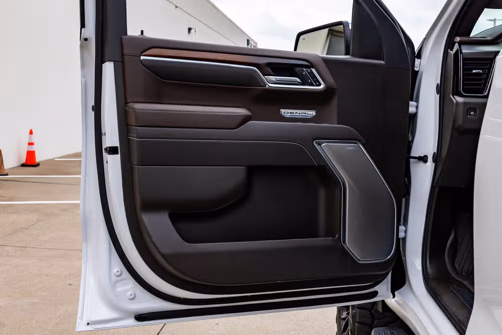 2025 GMC Sierra 1500 Denali Crew Cab Image 37