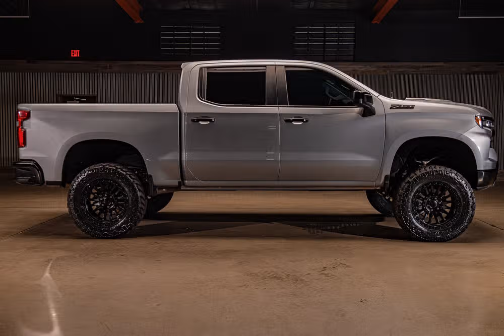 2024 Chevrolet Silverado 1500 LT Trail Boss Crew Cab Image 11