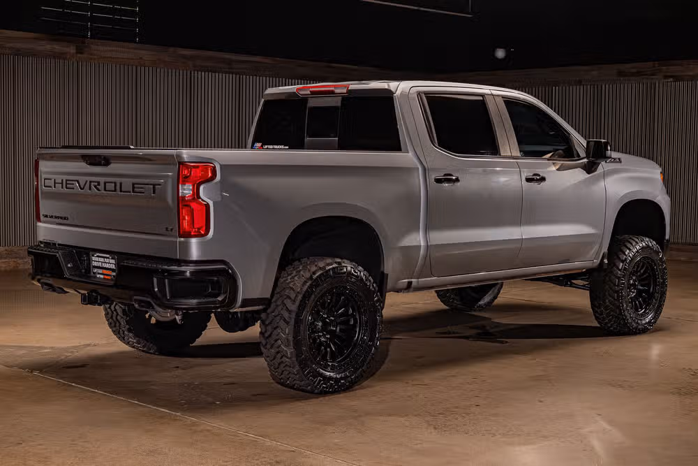 2024 Chevrolet Silverado 1500 LT Trail Boss Crew Cab Image 10