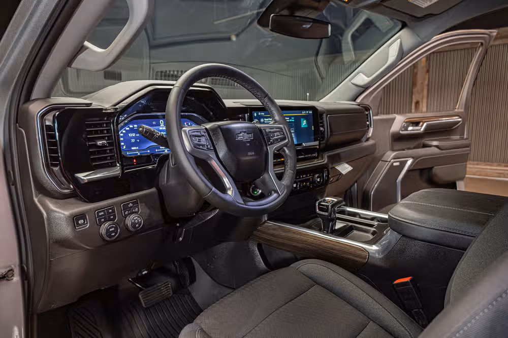 2024 Chevrolet Silverado 1500 LT Trail Boss Crew Cab Image 13