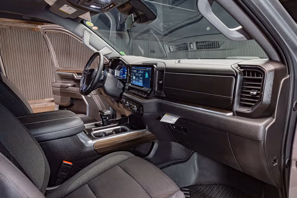 2024 Chevrolet Silverado 1500 LT Trail Boss Crew Cab Image 15