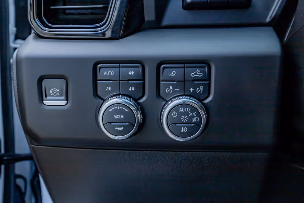 2022 GMC Sierra 1500 AT4 Crew Cab Image 22