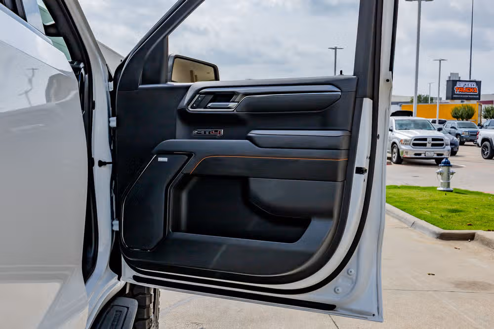 2022 GMC Sierra 1500 AT4 Crew Cab Image 38