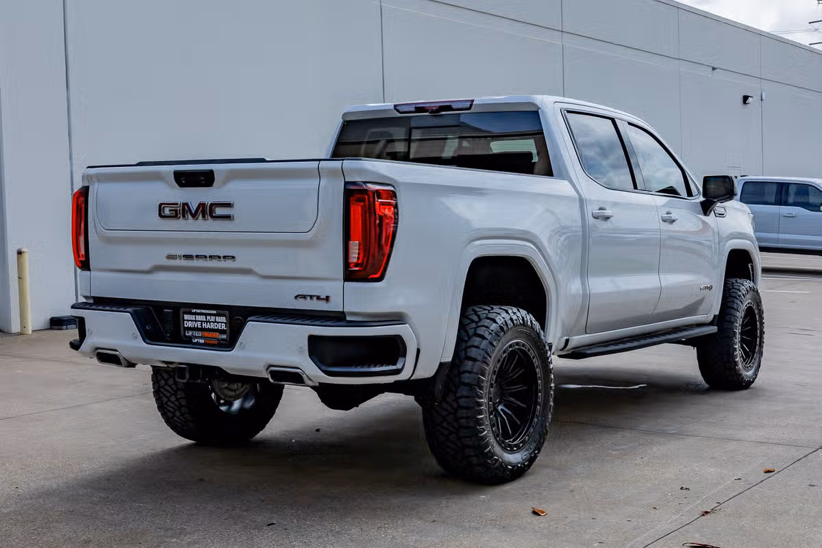 2022 GMC Sierra 1500 AT4 Crew Cab