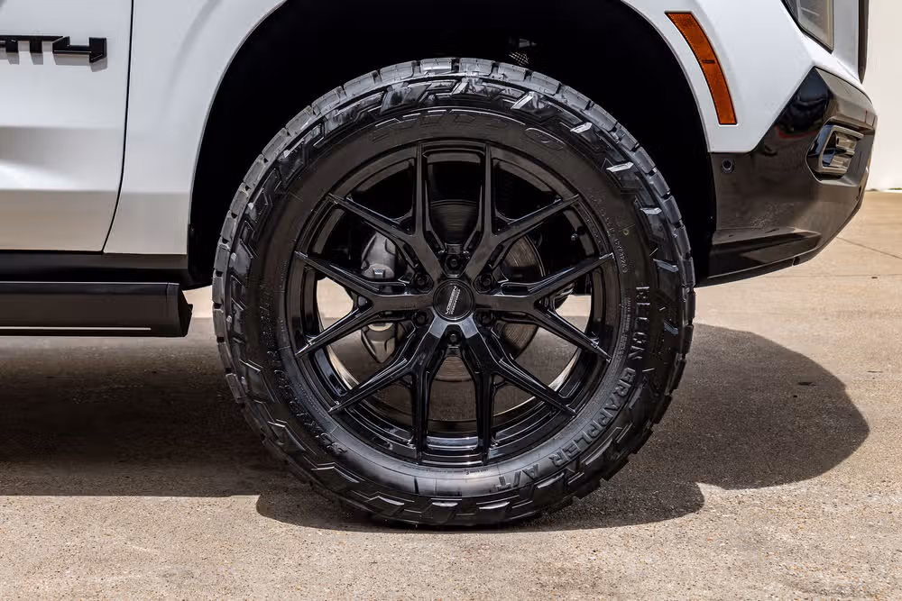 2026 GMC Yukon XL AT4 Image 12