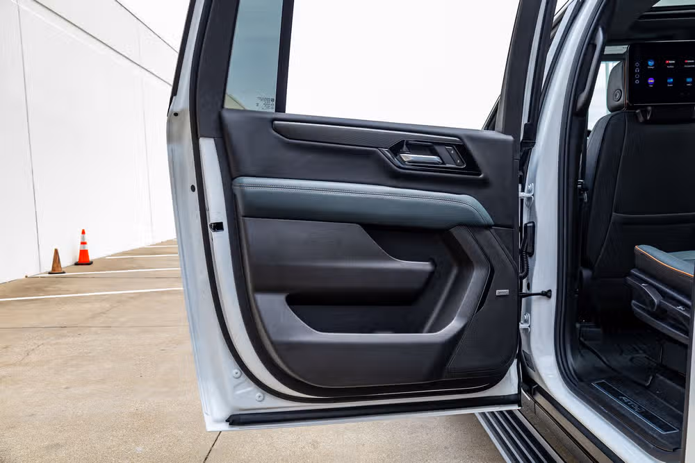 2026 GMC Yukon XL AT4 Image 41