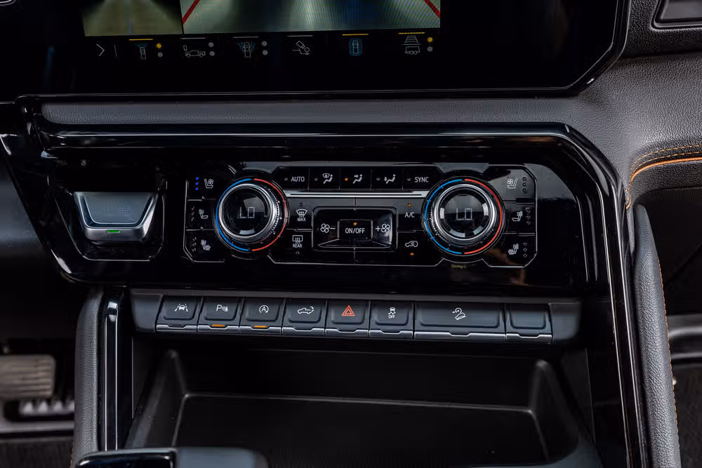 2023 GMC Sierra 1500 AT4 Crew Cab Image 26