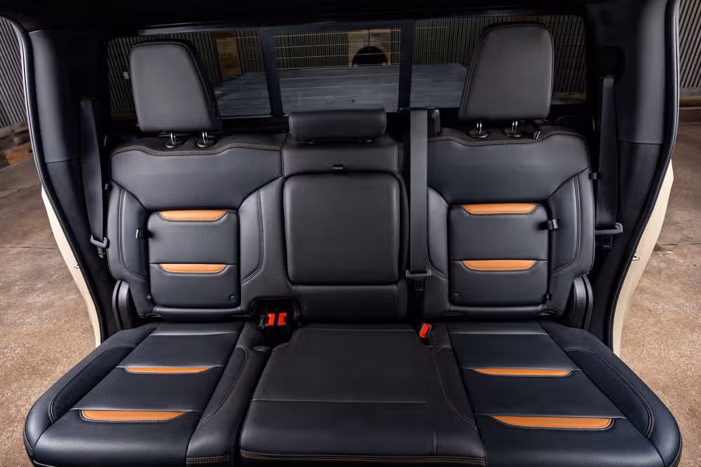 2023 GMC Sierra 1500 AT4 Crew Cab Image 34
