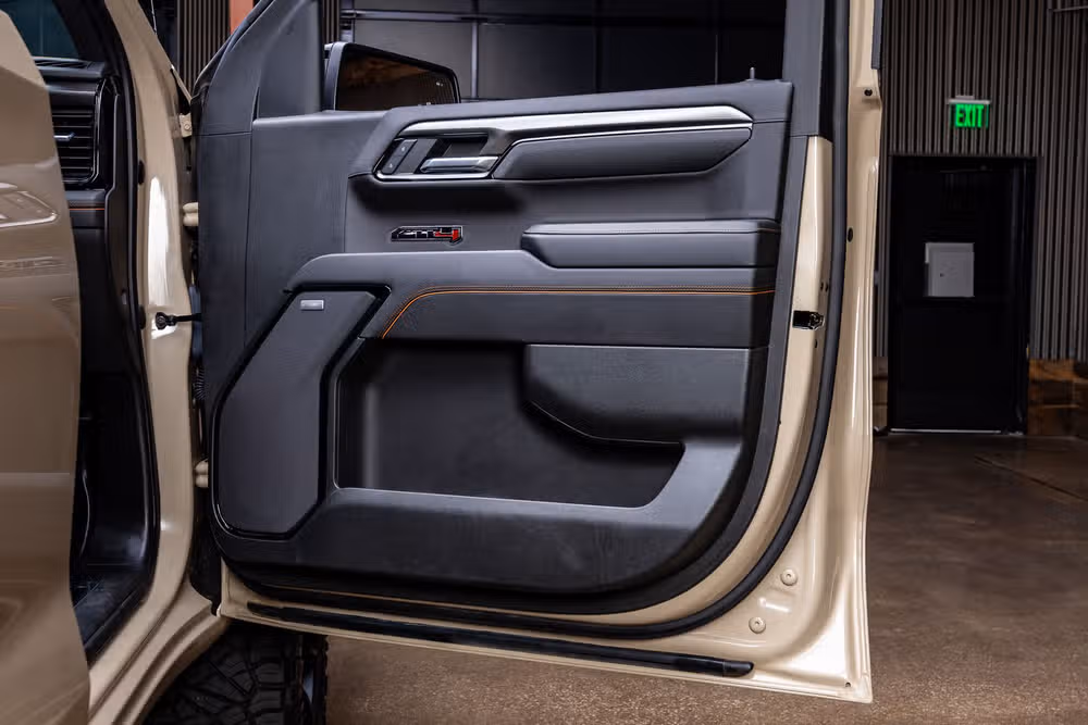 2023 GMC Sierra 1500 AT4 Crew Cab Image 36
