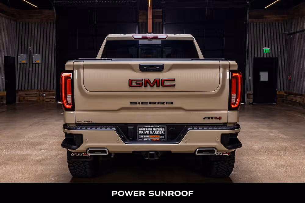 2023 GMC Sierra 1500 AT4 Crew Cab Image 8