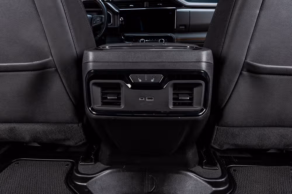 2023 GMC Sierra 1500 AT4 Crew Cab Image 32