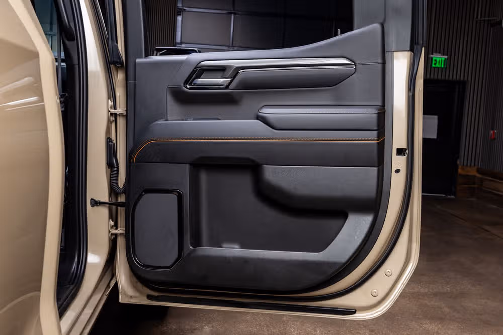 2023 GMC Sierra 1500 AT4 Crew Cab Image 38