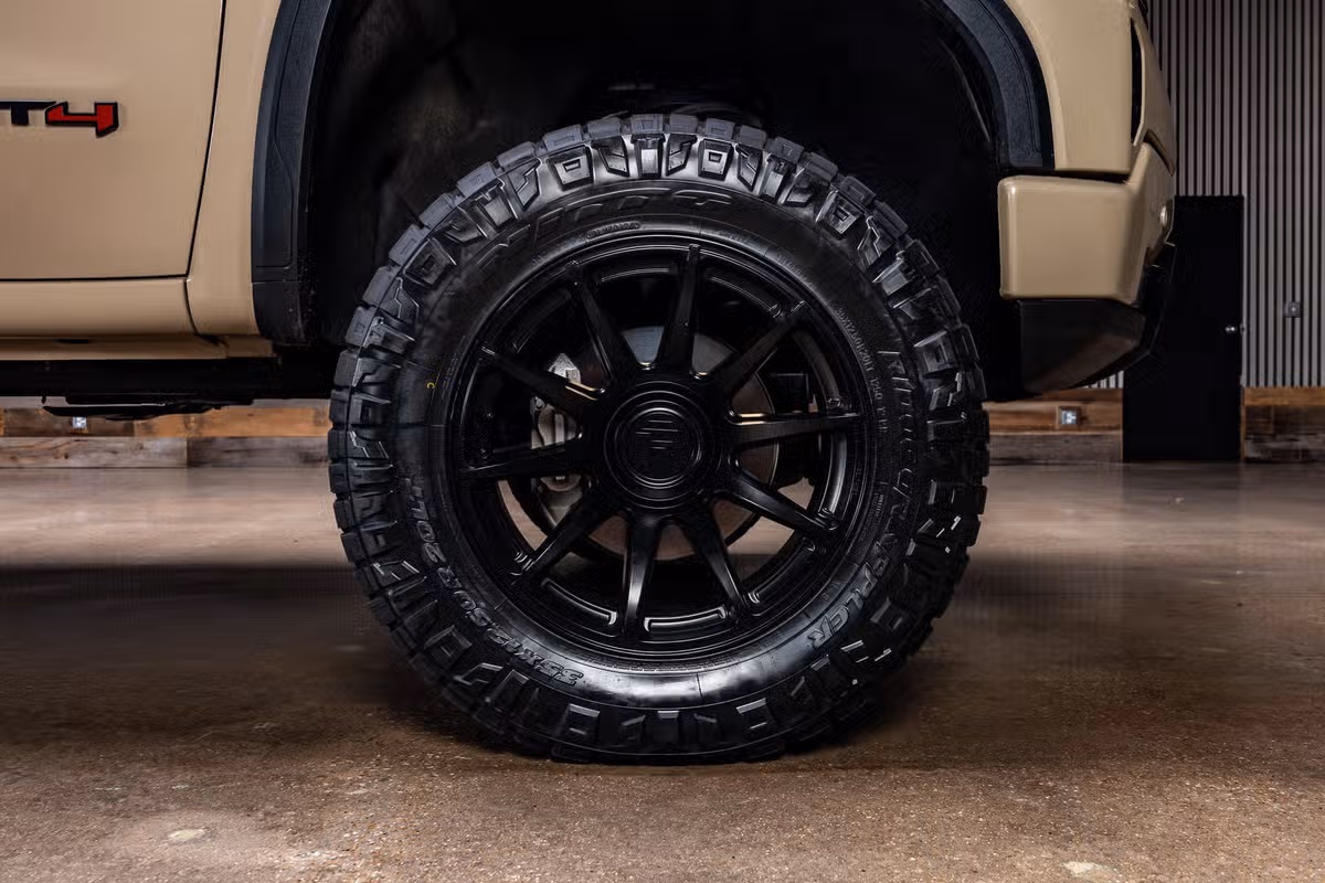 2023 GMC Sierra 1500 AT4 Crew Cab
