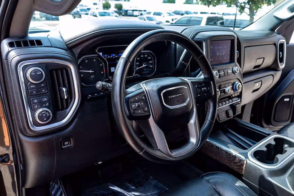 2023 GMC Sierra 3500HD Denali Crew Cab Image 17