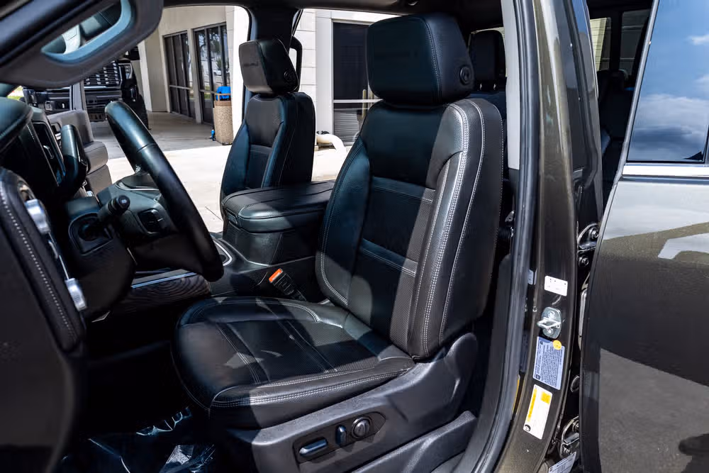 2023 GMC Sierra 3500HD Denali Crew Cab Image 30