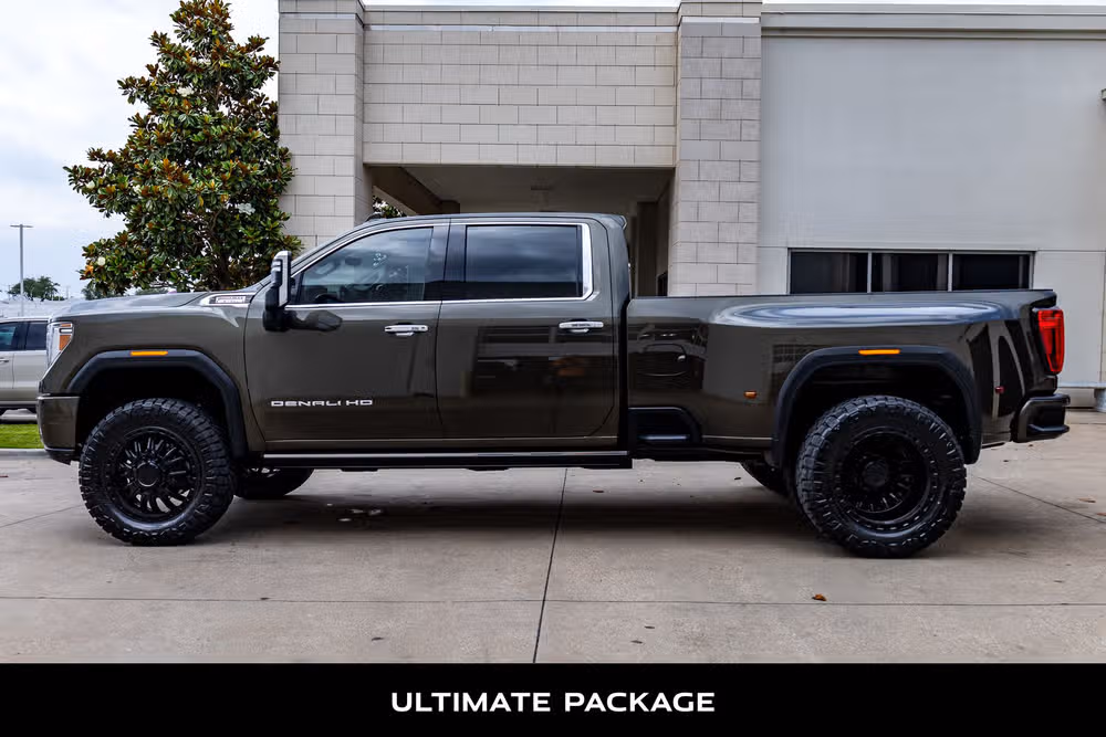 2023 GMC Sierra 3500HD Denali Crew Cab Image 6