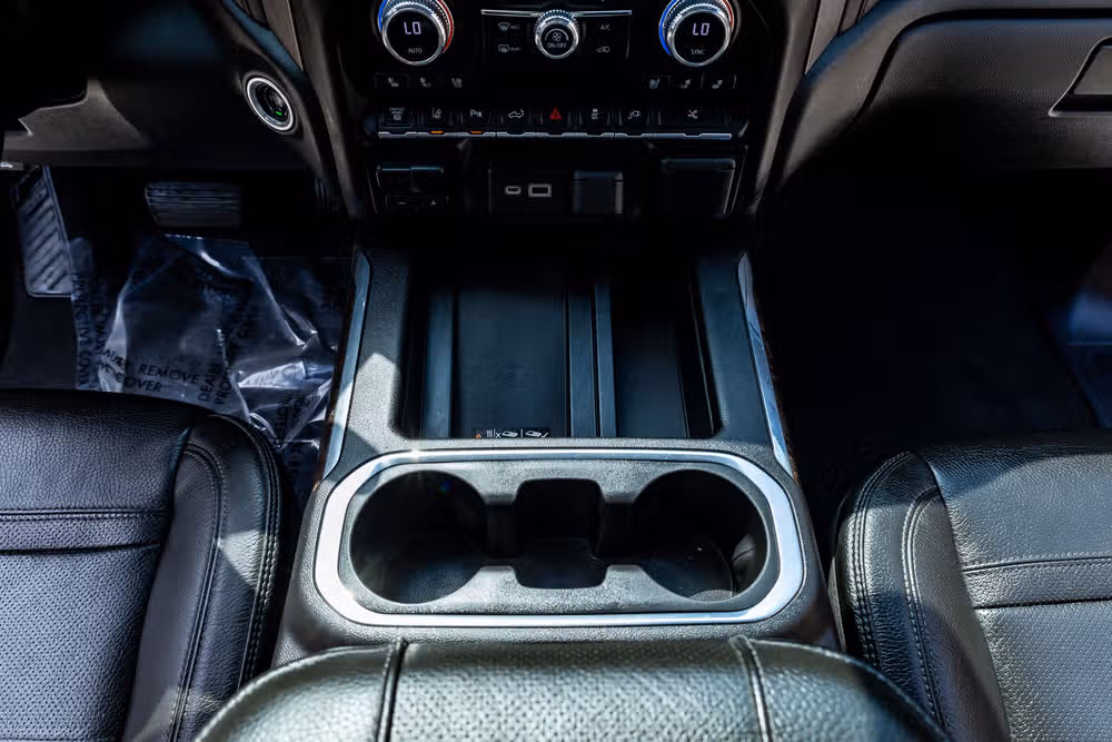 2023 GMC Sierra 3500HD Denali Crew Cab Image 28