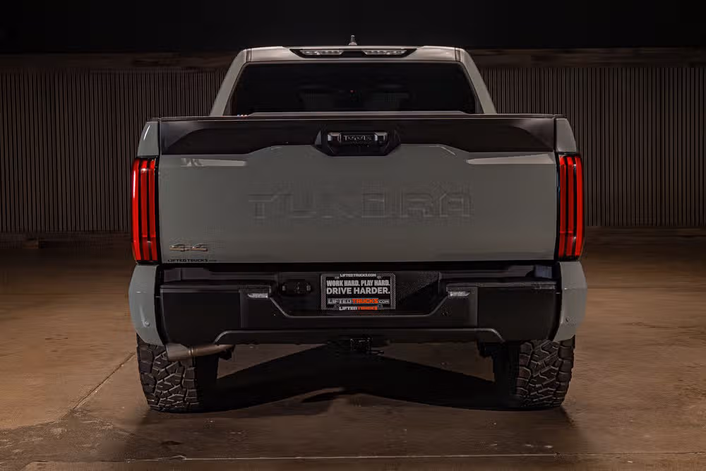 2026 Toyota Tundra SR5 CrewMax Image 8