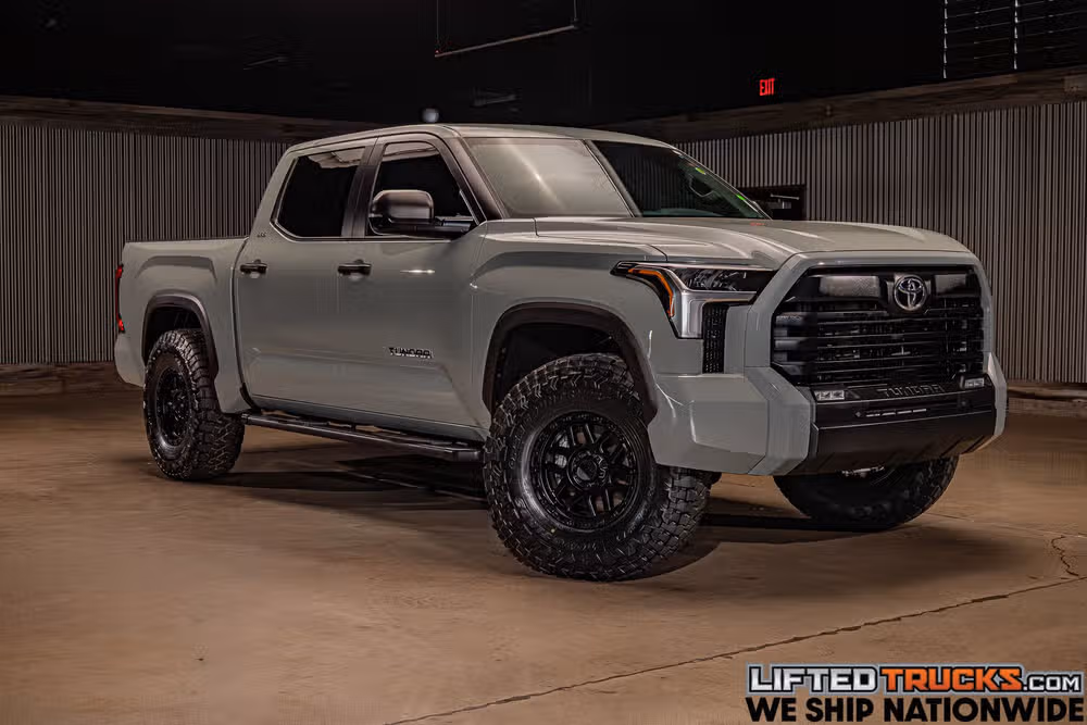 2026 Toyota Tundra SR5 CrewMax Image 1