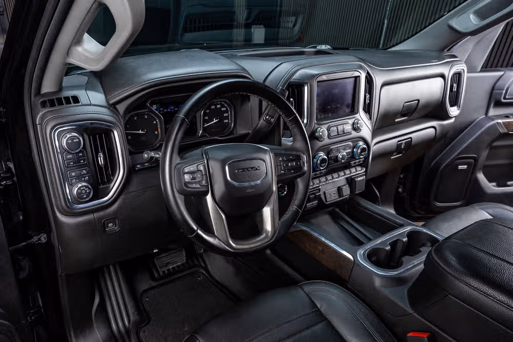 2023 GMC Sierra 2500HD Denali Crew Cab Image 15