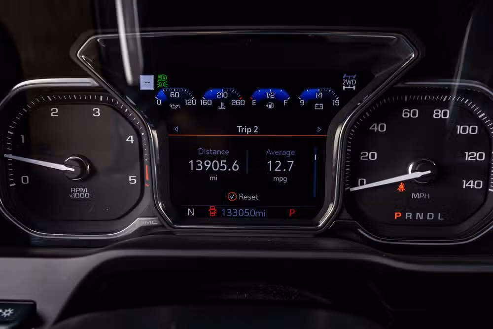 2023 GMC Sierra 2500HD Denali Crew Cab Image 18