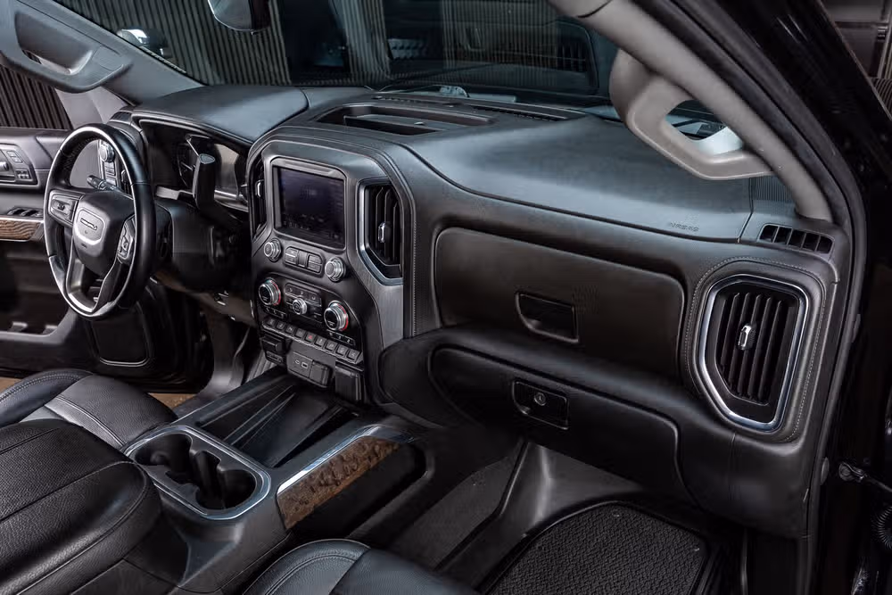 2023 GMC Sierra 2500HD Denali Crew Cab Image 16