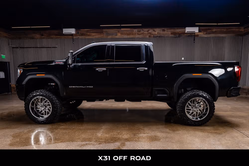 2023 GMC Sierra 2500HD Denali Crew Cab Image 5
