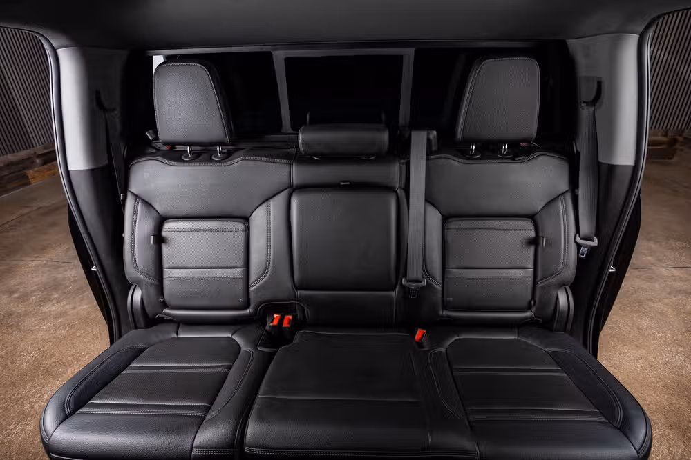 2023 GMC Sierra 2500HD Denali Crew Cab Image 34